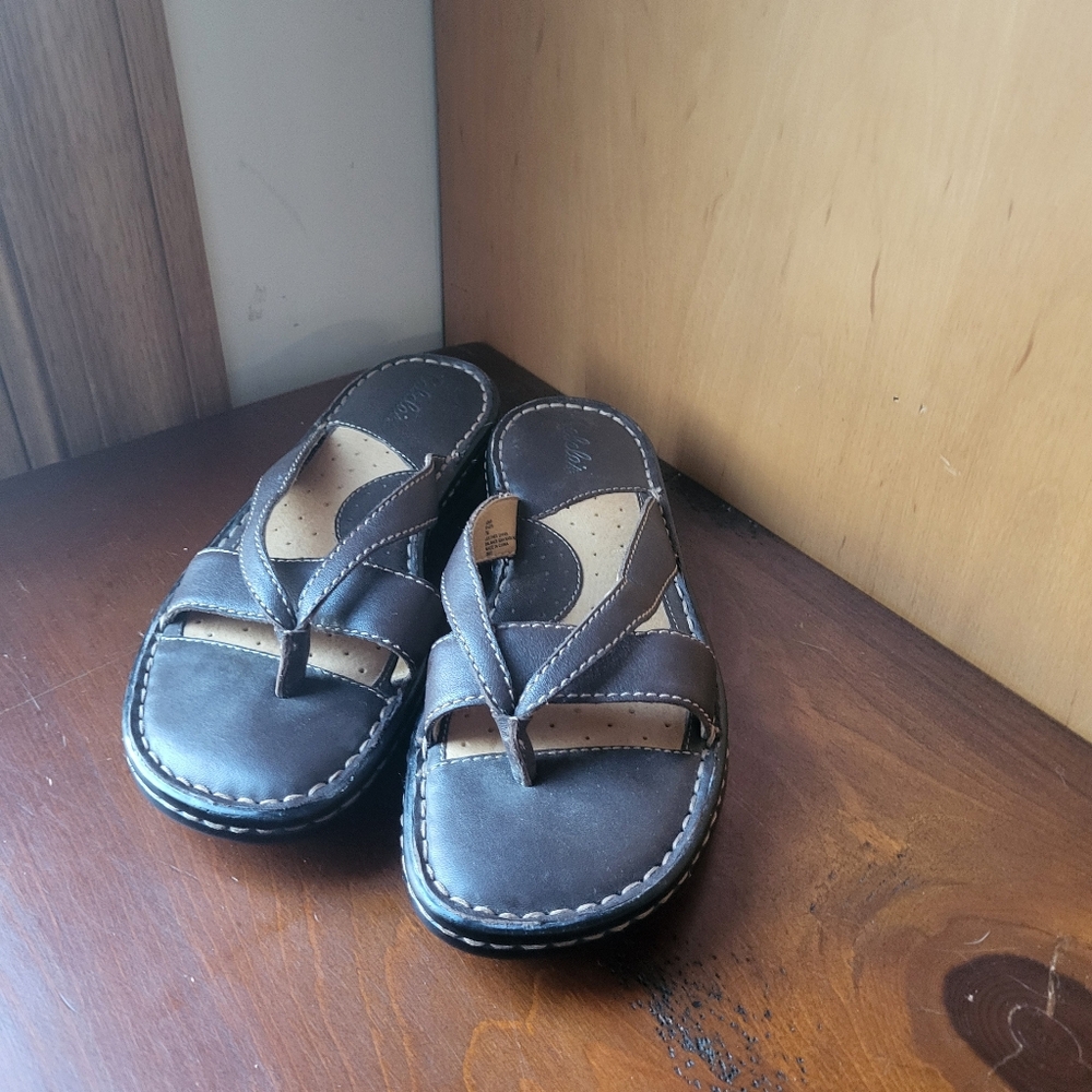 Cabelas Leather Sandals - Size 7